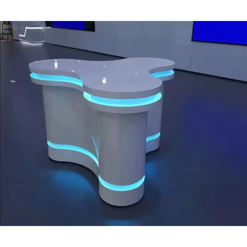 Stół ekspozycyjny Nakajima z o – Tables recenzja i cena